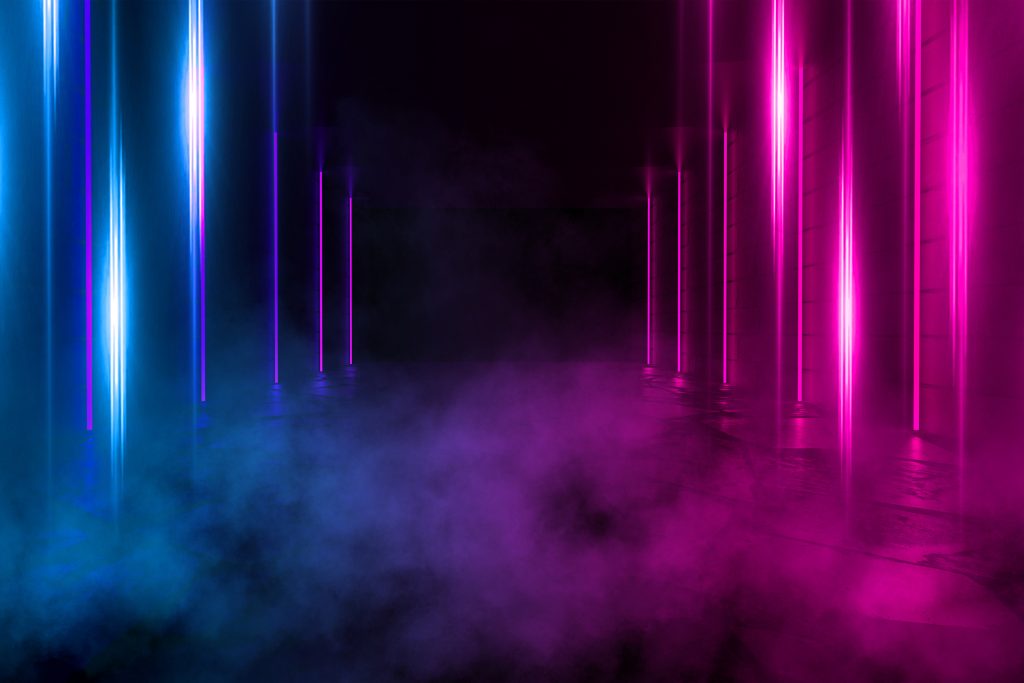 Lichteffect met paarse en blauwe kleuren in een rookwolk